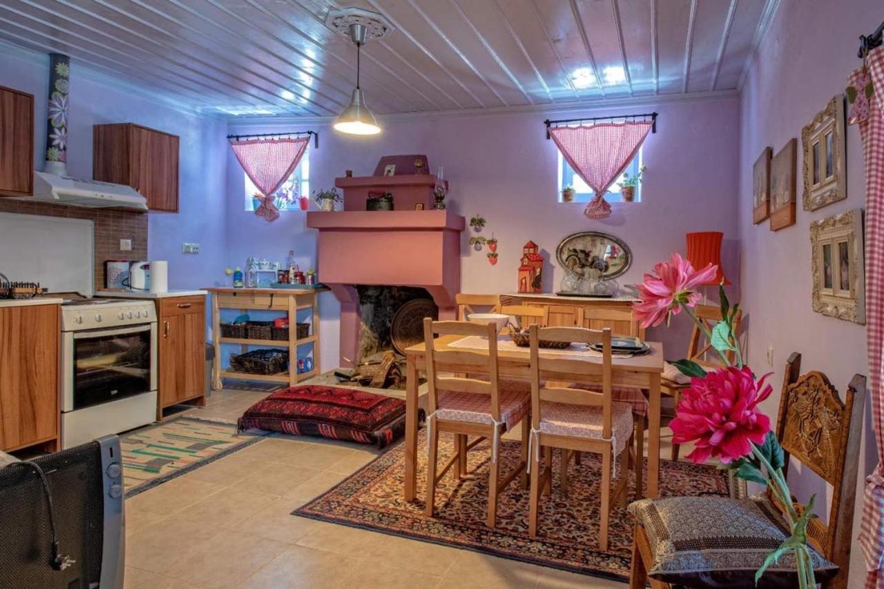Minodora'S Guesthouse Dikorfo Eksteriør billede