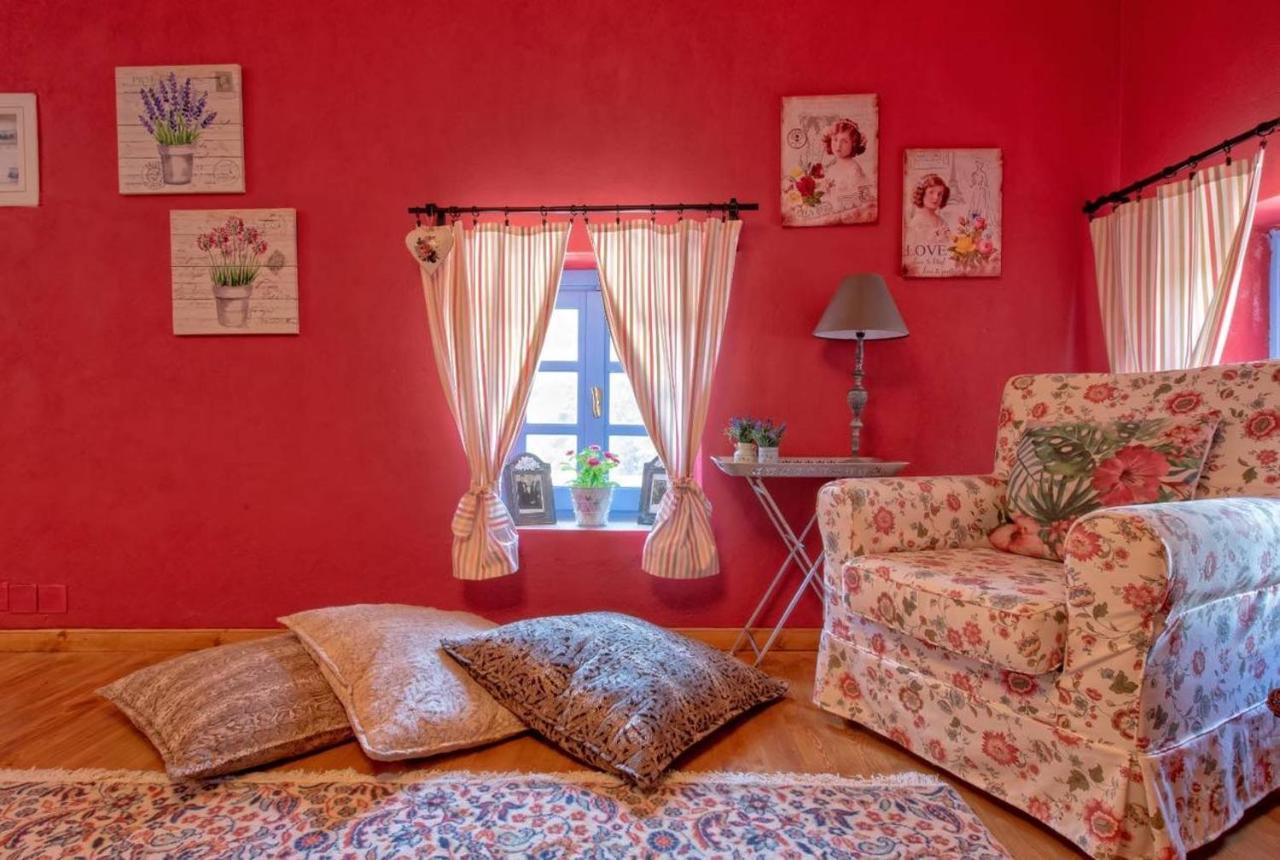 Minodora'S Guesthouse Dikorfo Eksteriør billede