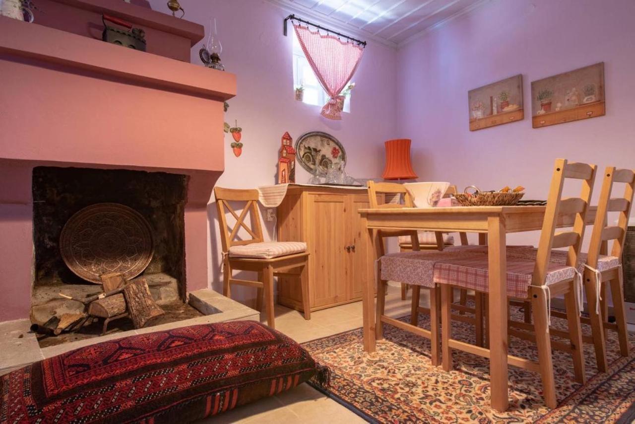 Minodora'S Guesthouse Dikorfo Eksteriør billede