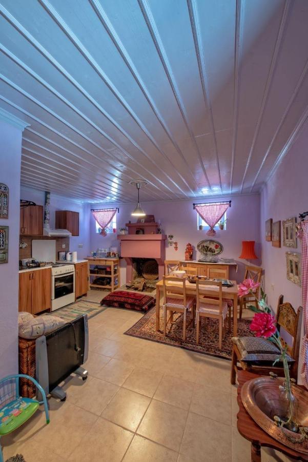 Minodora'S Guesthouse Dikorfo Eksteriør billede